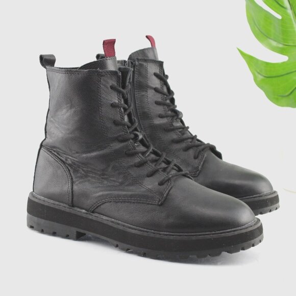 Zara Womens Combat Boot Size 37 6 Black Leather Lace Up Chunky Lug Sole Bootie - Picture 1 of 13